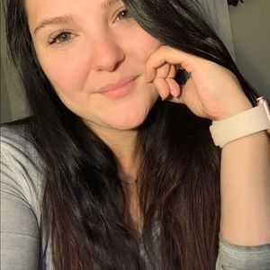 Meet your Posher, Carly